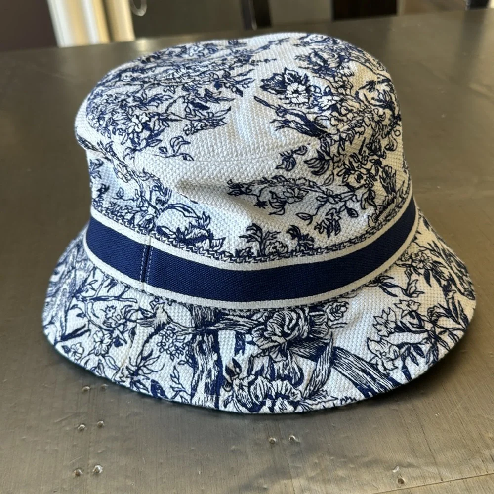 Dior brand new